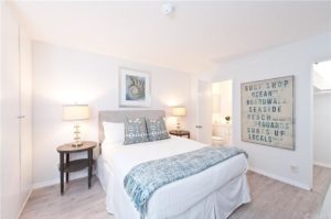 Home Staging Beach House Cottage Bedroom